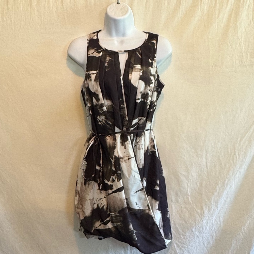 D-190 H&M Brown & White Sleeveless Belted MIDI‎ Summer Dress Size 2